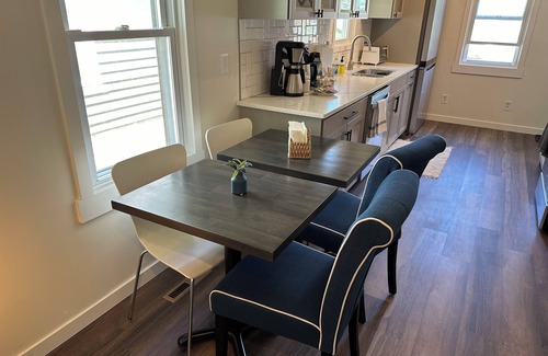 West Side House | 3-bedroom house, recently remodeled near downtown Saint Paul. Close to airport.