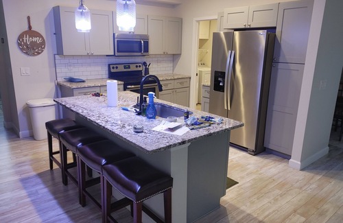 Merritt Island House | 3-bedroom house in charming Merritt Island with AC fenced back yard