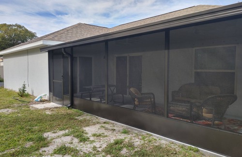 Merritt Island House | 3-bedroom house in charming Merritt Island with AC fenced back yard