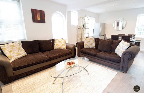 Garden Suburb House | 3 Bedroom house w/garden and free parking - Hampstead NW11