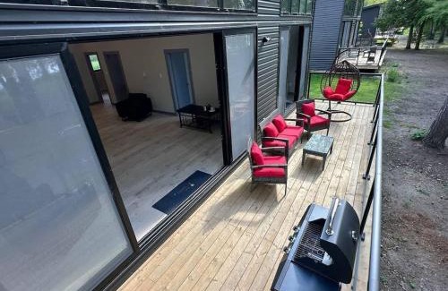 Lakefield House | 3-bedroom Lakefront Villa #5