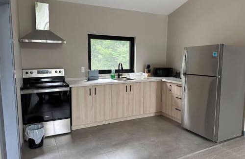 Lakefield House | 3-bedroom Lakefront Villa #7