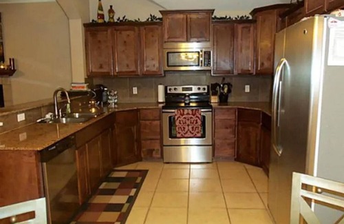 Abilene House | 3 Bedroom located in bustling area of Abilene