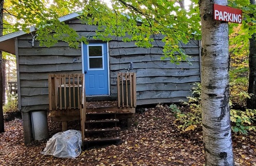 Faraday Cottage | 3 BEDROOM LOOKOUT WATERFRONT COTTAGE - SPRING & SUMMER AVAILABILITY!