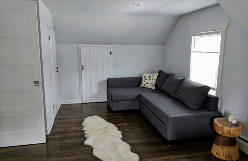 Westport House | 3 Bedroom Luxury Cape - Walk To Train & Beach