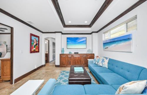 Balboa Peninsula House | 3 Bedroom Luxury Home Steps to Balboa Fun Zone