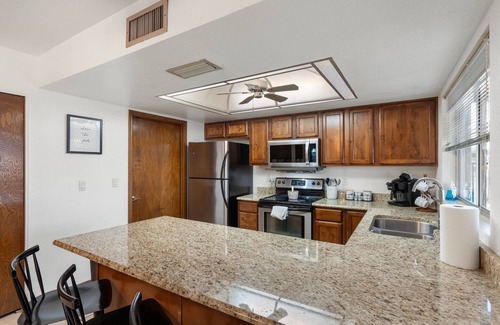 Goodyear House | 3 Bedroom | Massive Pool | Modern Oasis