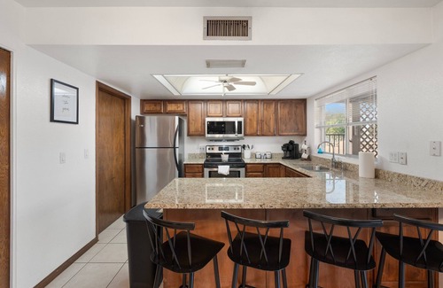 Goodyear House | 3 Bedroom | Massive Pool | Modern Oasis