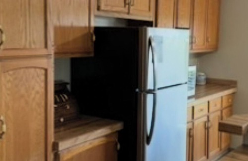 Osage County House | 3-bedroom mobile home in beautiful Burbank with AC, WiFi