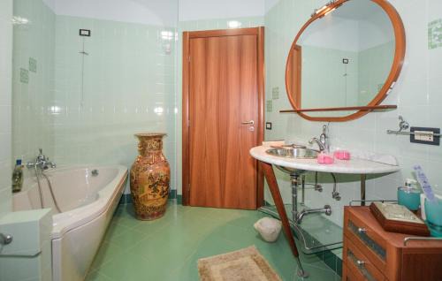 Comiso Apartment | 3 Bedroom Nice Apartment In Comiso