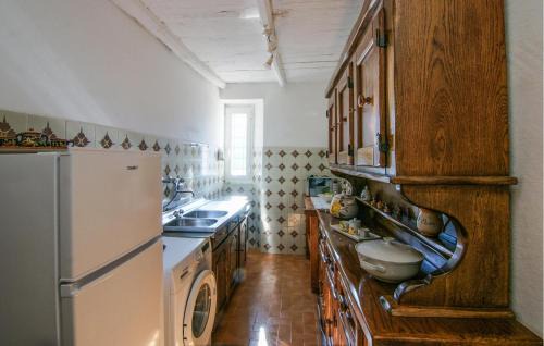 Stazzema Apartment | 3 Bedroom Nice Apartment In Stazzema