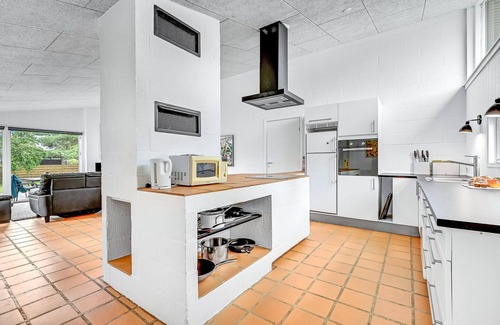 Hvidbjerg Strand House | 3 bedroom nice home in Børkop