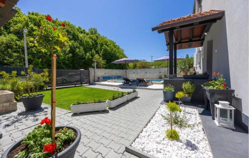Citluk House | 3 Bedroom Nice Home In Lucane
