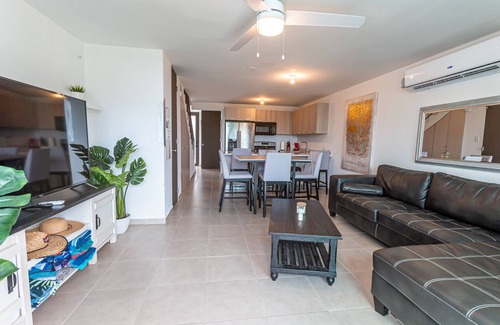 Bajura House | 3 Bedroom Oceanfront Beach House