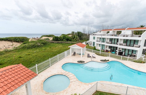 Bajura House | 3 Bedroom Oceanfront Beach House