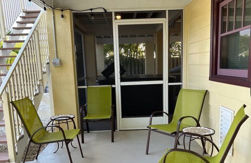 Big Pine Key House | 3-bedroom on water. Cable, WiFi, AC, Hot tub, Dock. Feb & March 2026 Available!