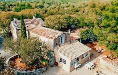 Rouet House | 3 Bedroom Pet Friendly Home In Le Rouet