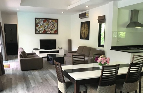Chalong Villa | 3 Bedroom Pool Villa in Chalong