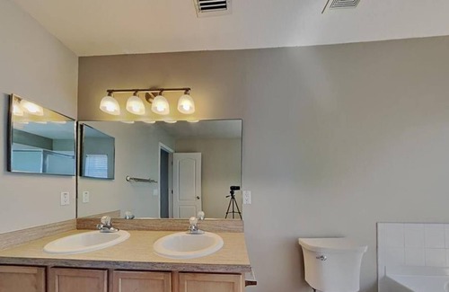 Gibsonton Apartment | 3 Bedroom Single family 424857 by Houzlet