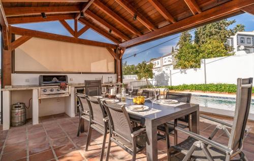 Coin House | 3 Bedroom Stunning Home In Coin