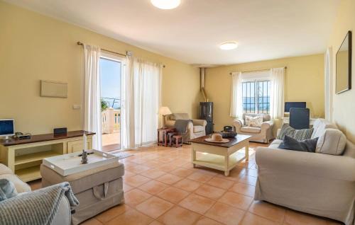 Coin House | 3 Bedroom Stunning Home In Coin