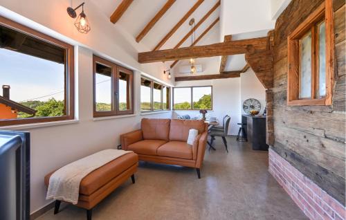 Mace House | 3 Bedroom Stunning Home In Mace