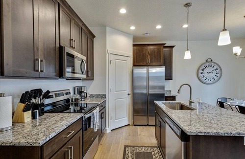 Lehi House | 3-bedroom townhome in serene Lehi with AC