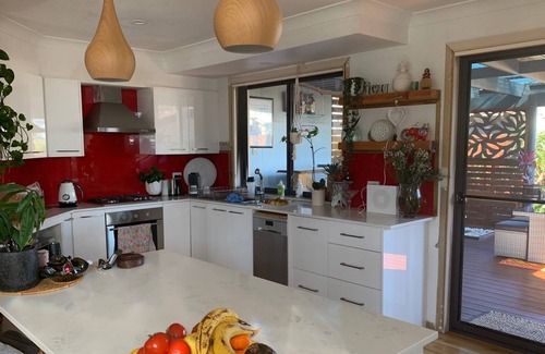 Black Head House | 3 bedroom townhouse just a short stroll from the beach