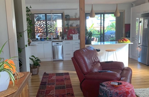 Black Head House | 3 bedroom townhouse just a short stroll from the beach