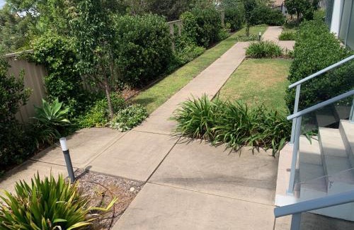 Caves Beach House | 3 Bedroom Townhouse near Caves Beach