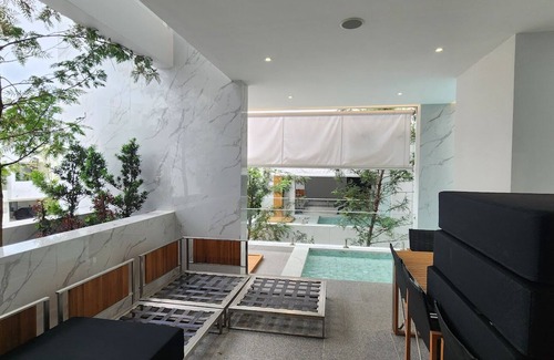 Laguna Villa | 3-bedroom villa in gorgeous Tambon Choeng Thale with AC