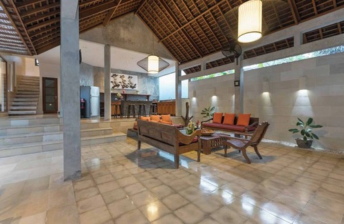 Batubelig Villa | 3-Bedroom Villa in Batu Belig