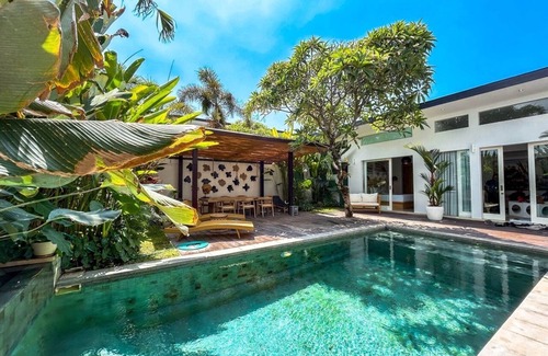 Sanur Villa | 3-Bedroom Villa in Sanur Area with Connecting room