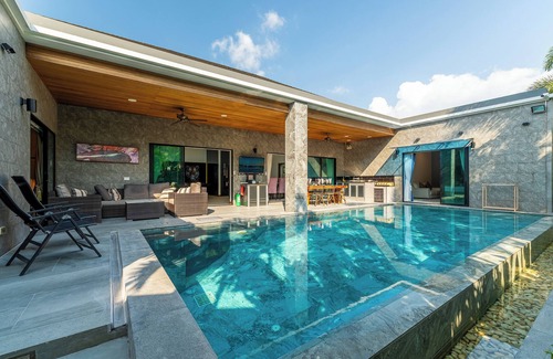 Kamala Villa | 3-Bedroom Villa Modern Loft & Infinity Pool,10 Min to Kamala Beach - Noi's Villa