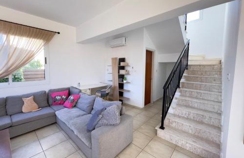 Chlorakas Villa | 3 bedroom villa with pool 5 minutes to the center of Paphos