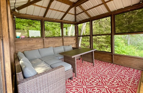 Kawartha Lakes Cottage | 3-Bedroom Waterfront Cottage on a Quiet Lake