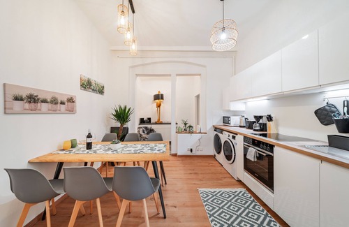 Stuwerviertel Apartment | 3 Bedrooms - 75sqm - 15 Min. City Center