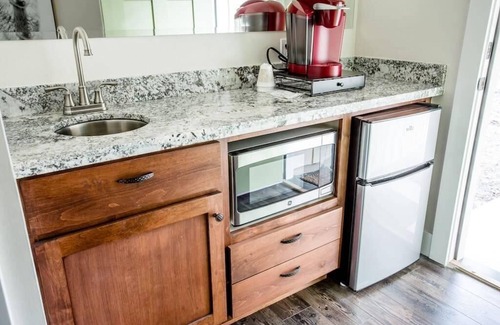 Medford Apartment | 3 bedrooms all with queen-size beds, and 2 bathrooms.