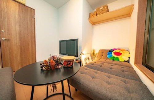 Hyakunincho Apartment | 3 Bedrooms Home in Shinjuku's Food Heaven Area