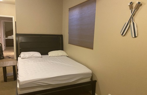 Wolf Ranch Bed & Breakfast | 3 bedrooms, living room, kitchen for rent in beautiful house & great location.