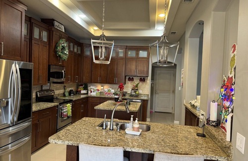 Palmhurst House | 3 bedrooms, office, 3.5 bathrooms, and a pool.