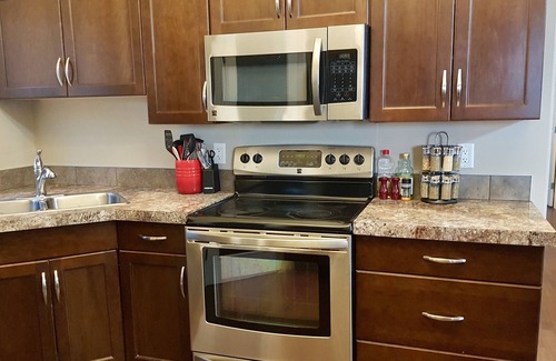 Grande Prairie House | 3 Beds 2 Baths by Costco, GP Airport, Restaurants