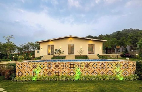 Khalapur Villa | 3 BHK Calmhouse w Pond View