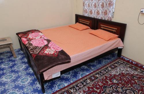 Hyderabad Apartment | 3 BHK Non-AC for 4 to 10 Guests for Families