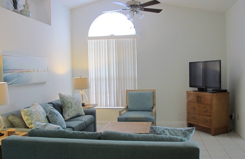 Indian Wells House | 3 BR/2 Bath Pool Home, Lake View near Disney