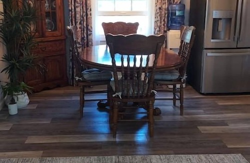 Craigsville House | 3 BR/3 BA + 4 Beds- Near Spartan Race & Bridge Day | Steam Sauna & Jetted Tub