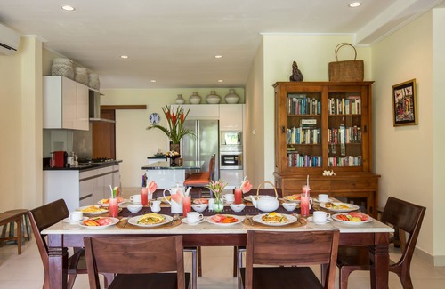 Seminyak Villa | 3 BR BDAMAI Modern Villa Seminyak
