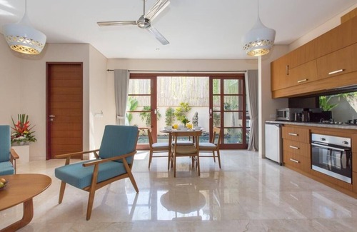 North Legian Villa | 3 BR BEAUTIFUL MODERN Villa Legian Seminyak