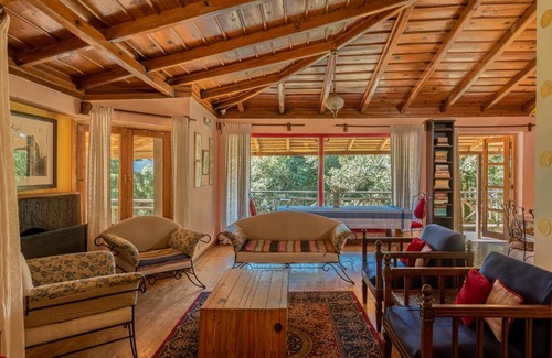 Pangot House | 3 br Family Suite - Family Fun by Roamhome