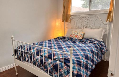 Richmond Hill House | 3 BR GREAT HOUSE WITH 2 parking